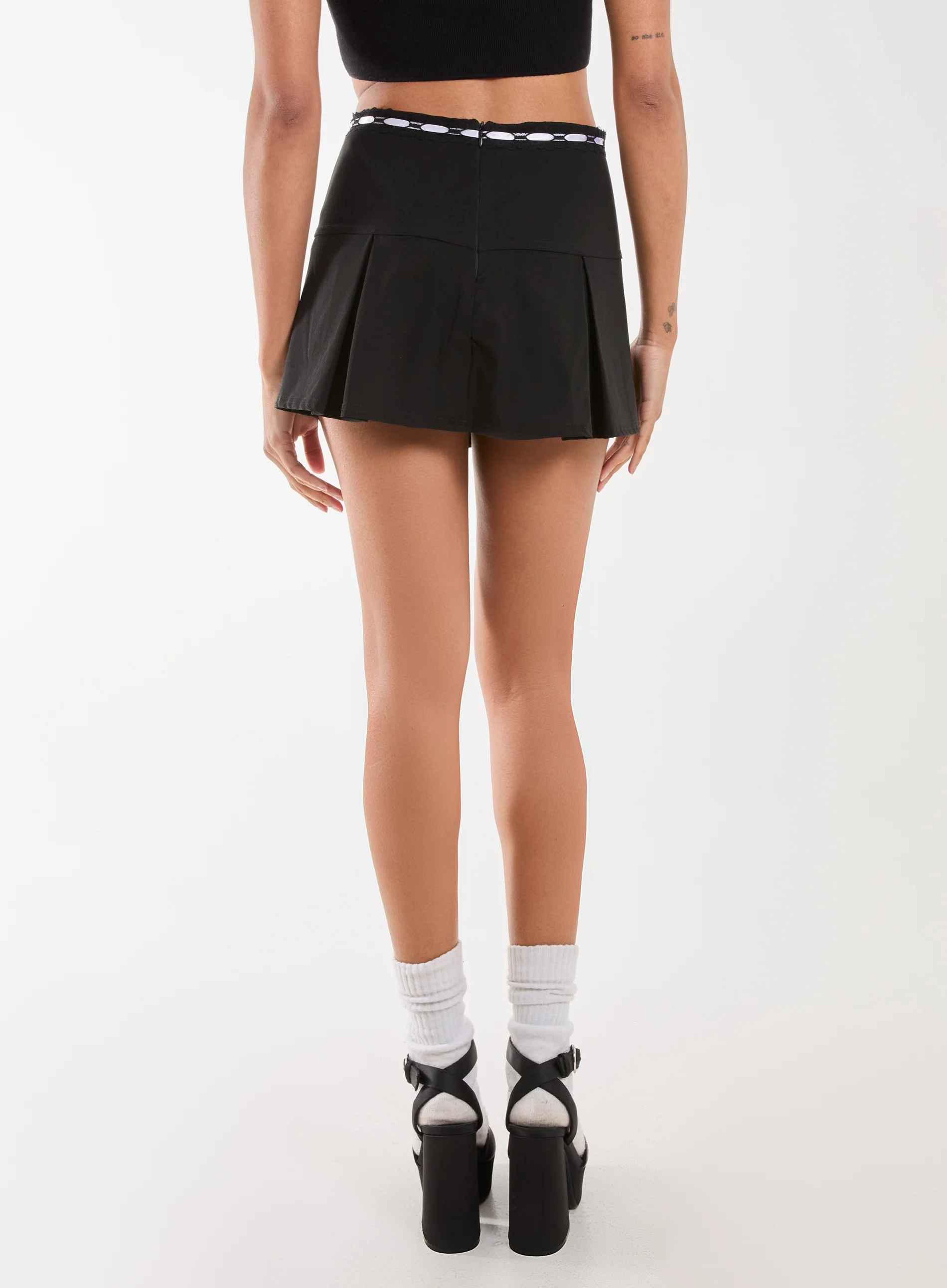 Bengaline Bow Detail Pleated Mini Skirt - Image 4