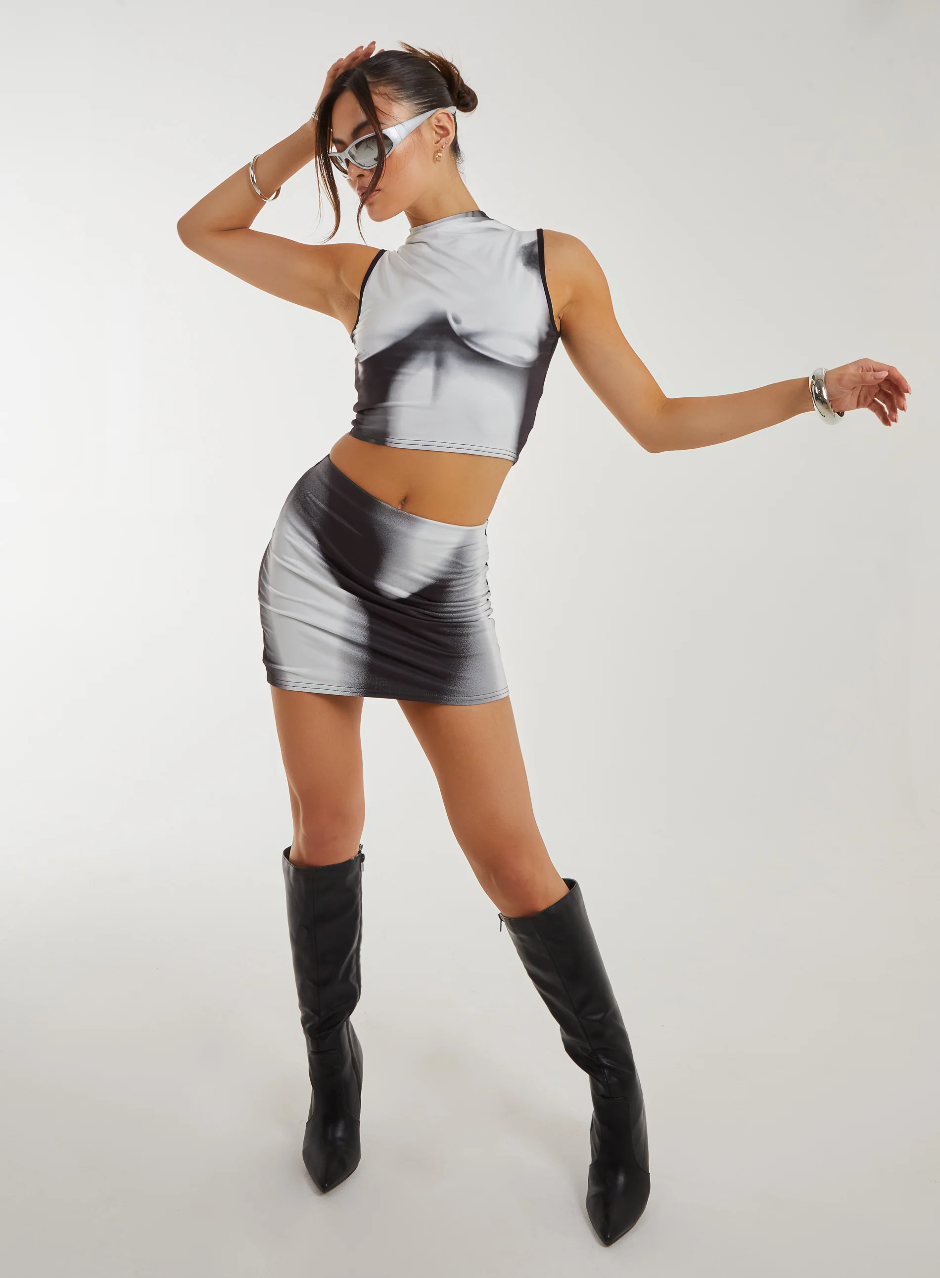 Graphic Silhouette Crop Top - Image 4