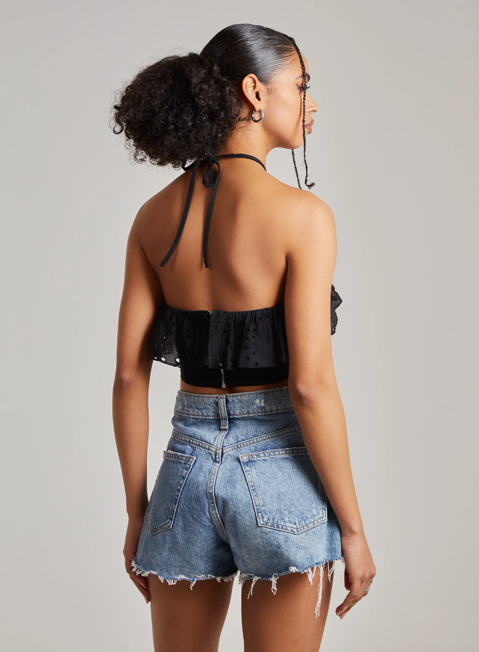 Halter Neck Broderie Frill Hem Crop Top - Image 3
