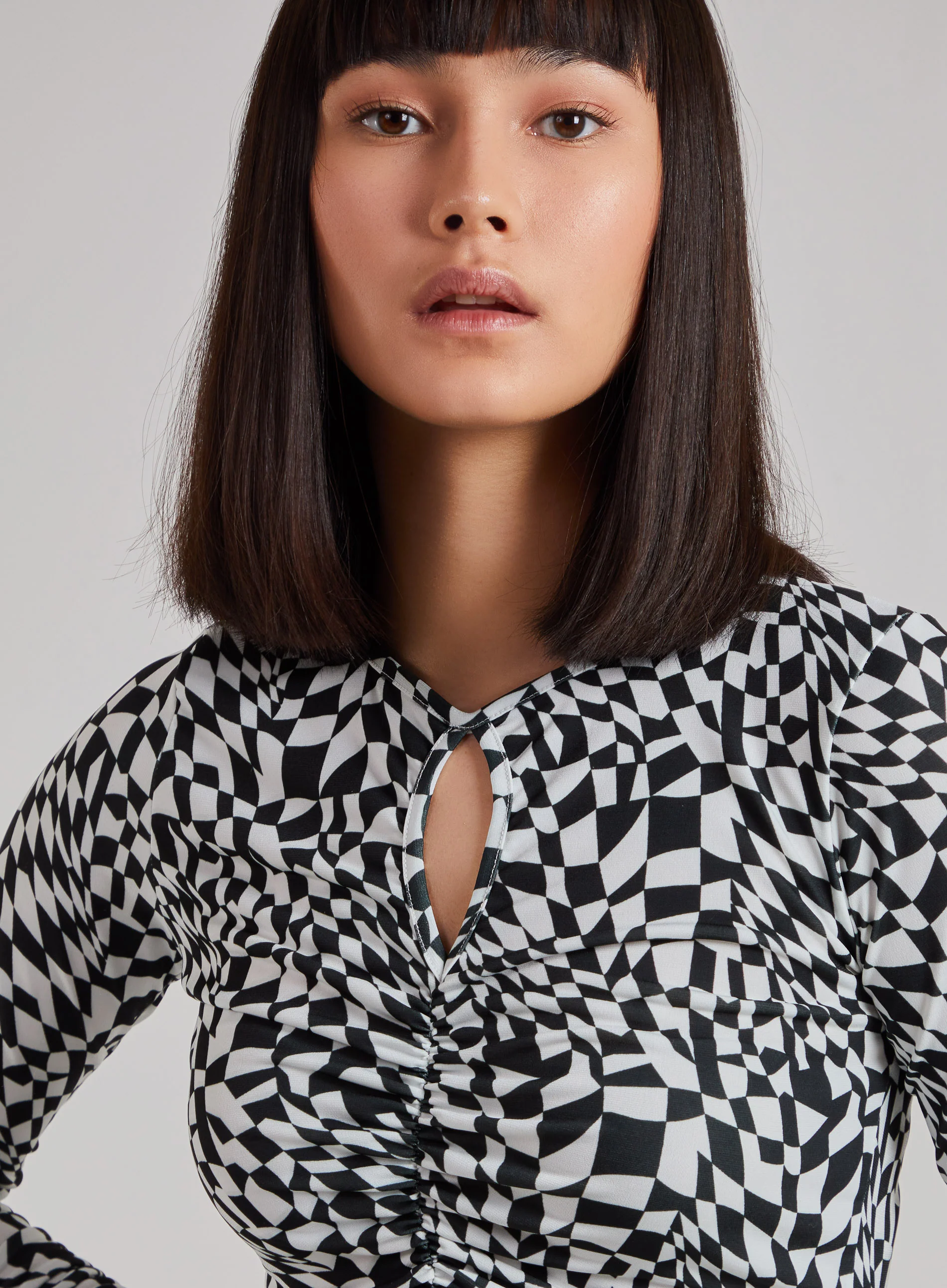 Printed Long Sleeve Keyhole Top - Image 3