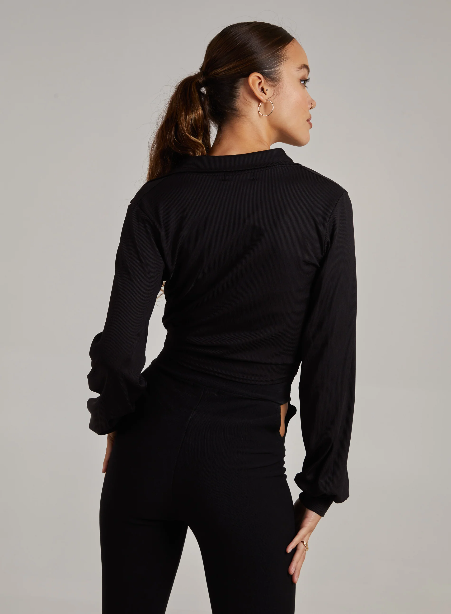 Ribbed Ruched Long Sleeve Collared Shirt - Image 4