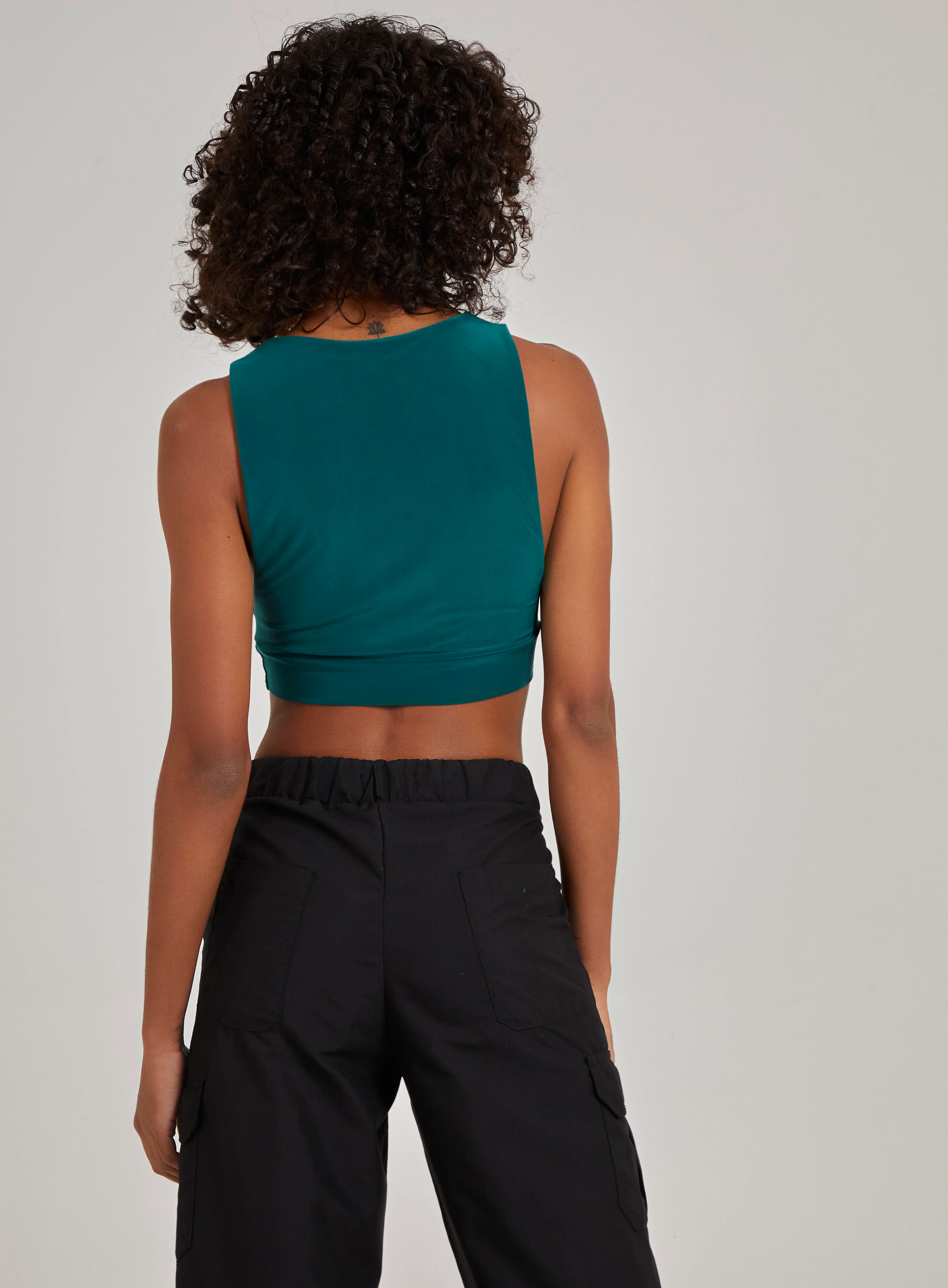Sleeveless Slinky Crop Top - Image 5