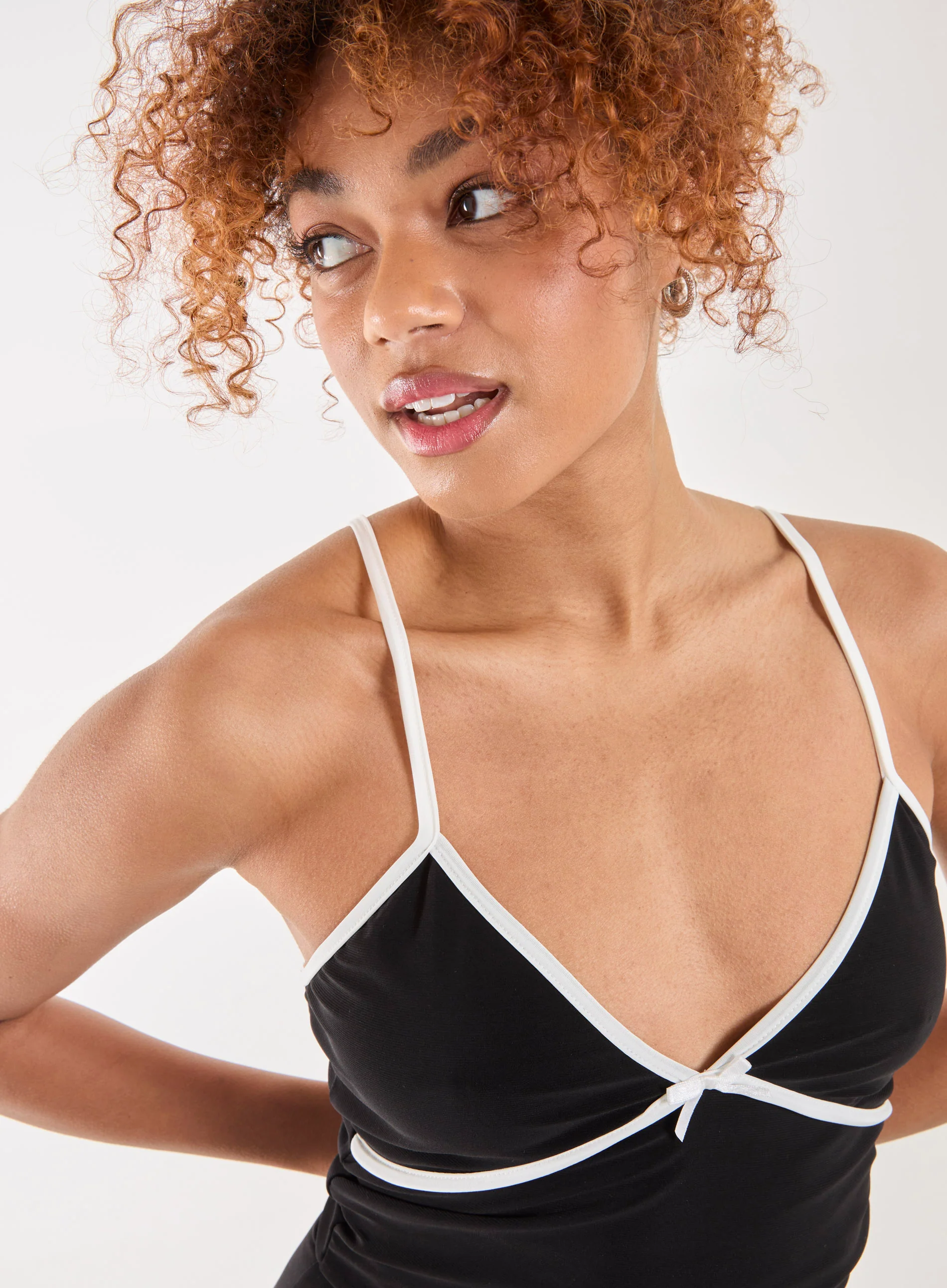 Bow Detail Piping Strappy Vest - Image 3