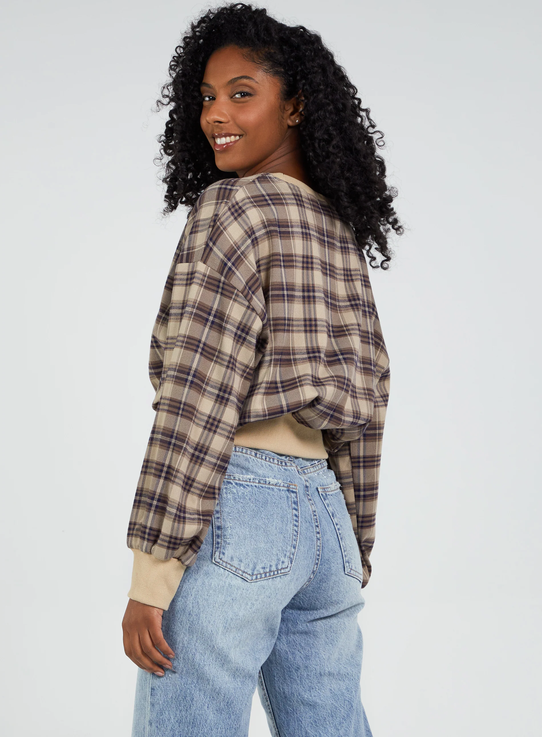 Oversized Cropped Check Sweatshirt - Image 5