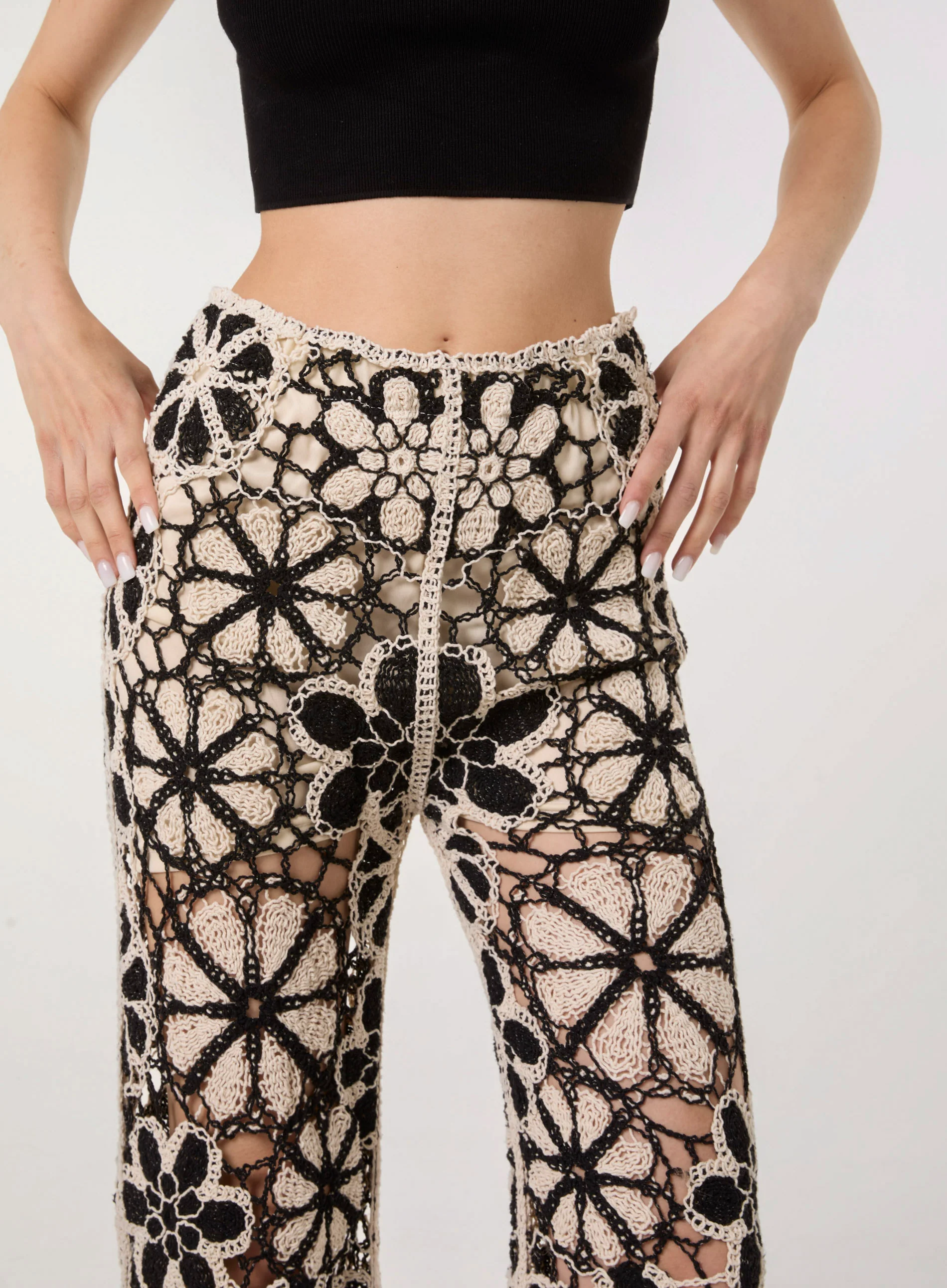Crochet Pants With Flower Pattern - Image 3