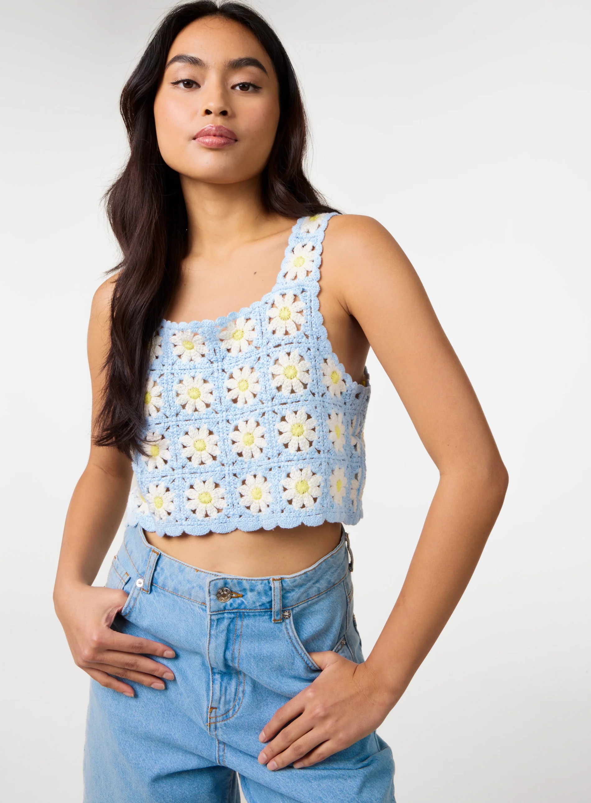 Daisy Crochet Crop Top - Image 3