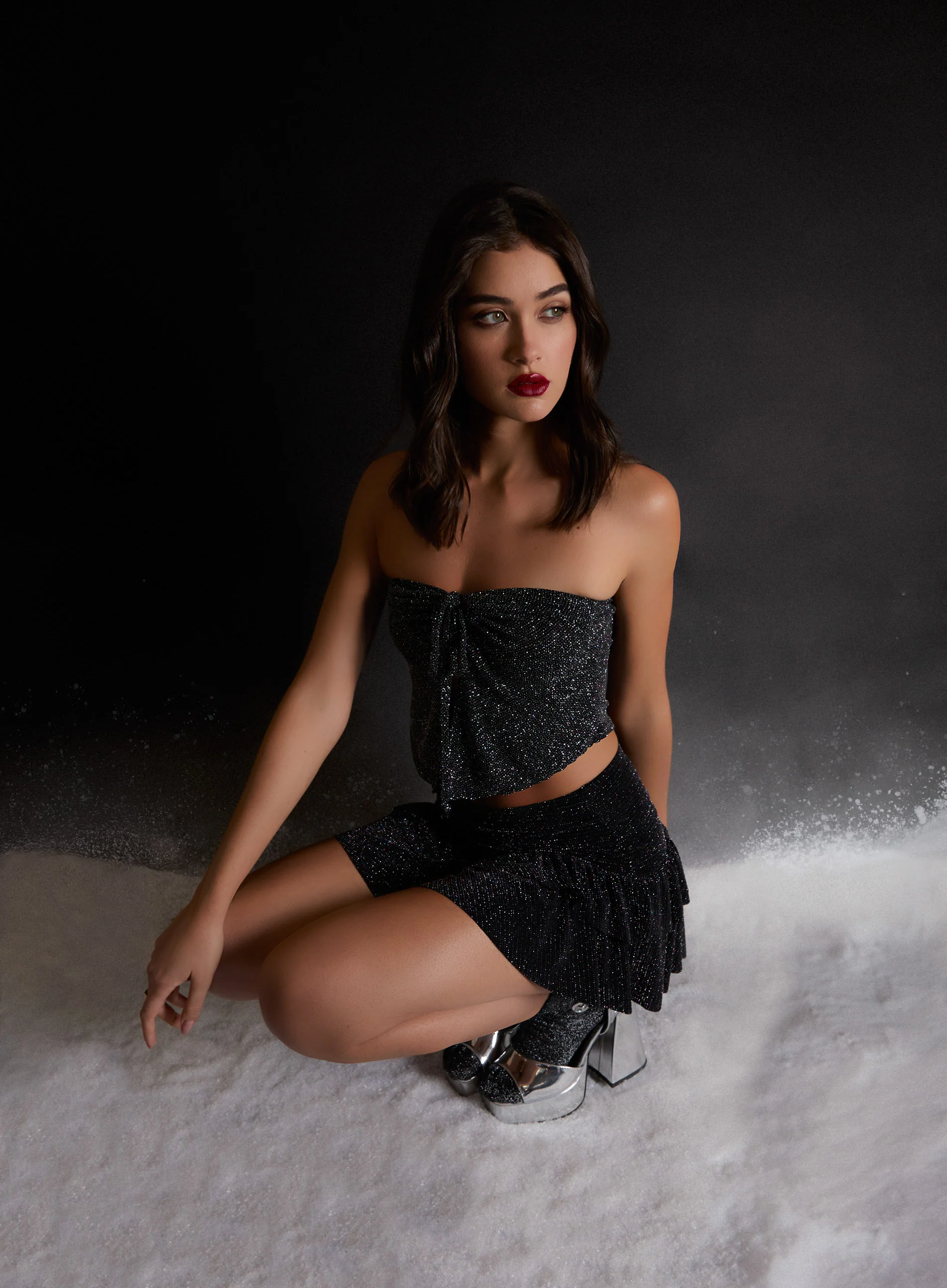 Glitter Key Hole Crop Top - Image 5
