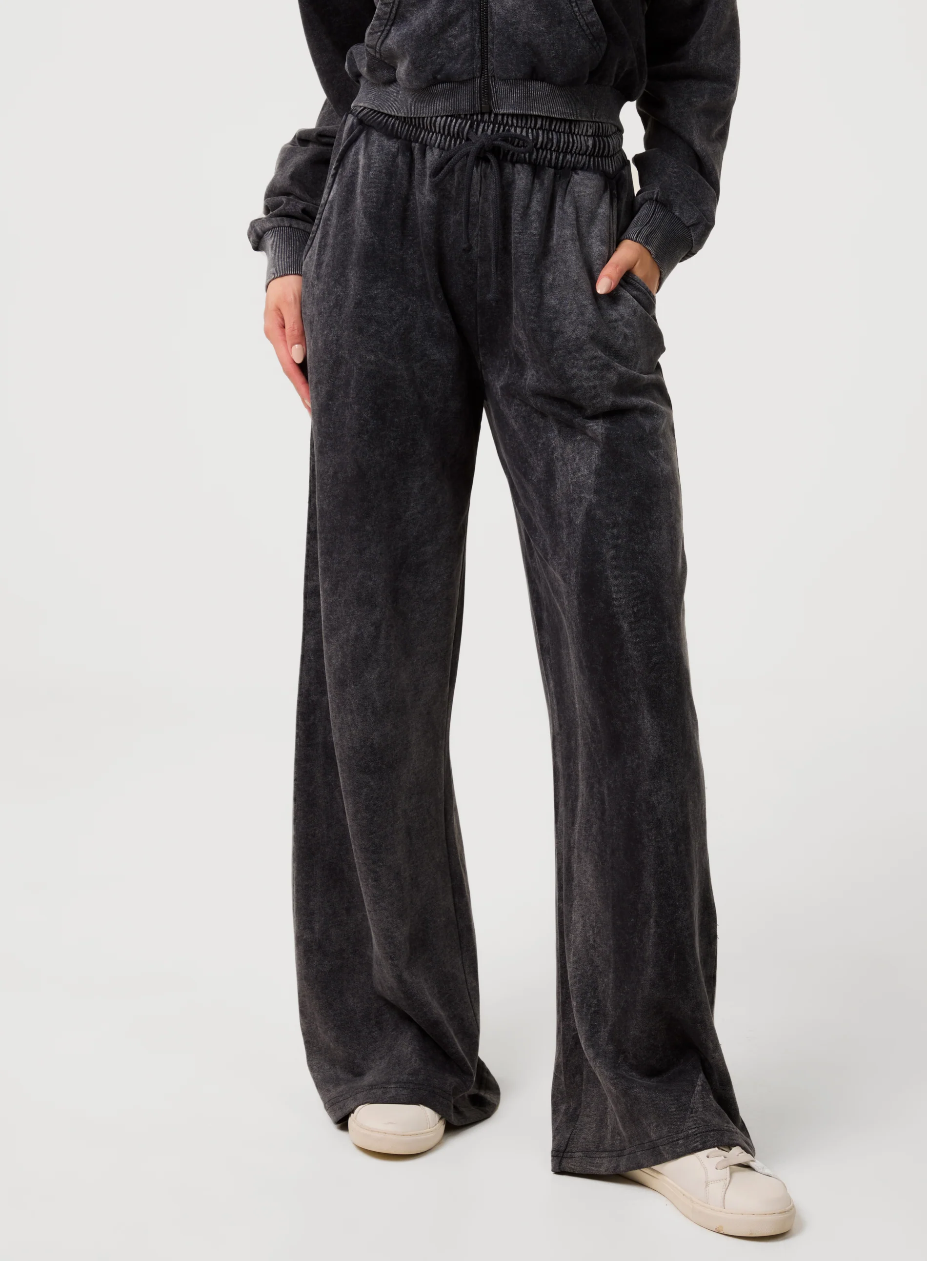Halo Diamante Wide Leg Joggers - Image 4