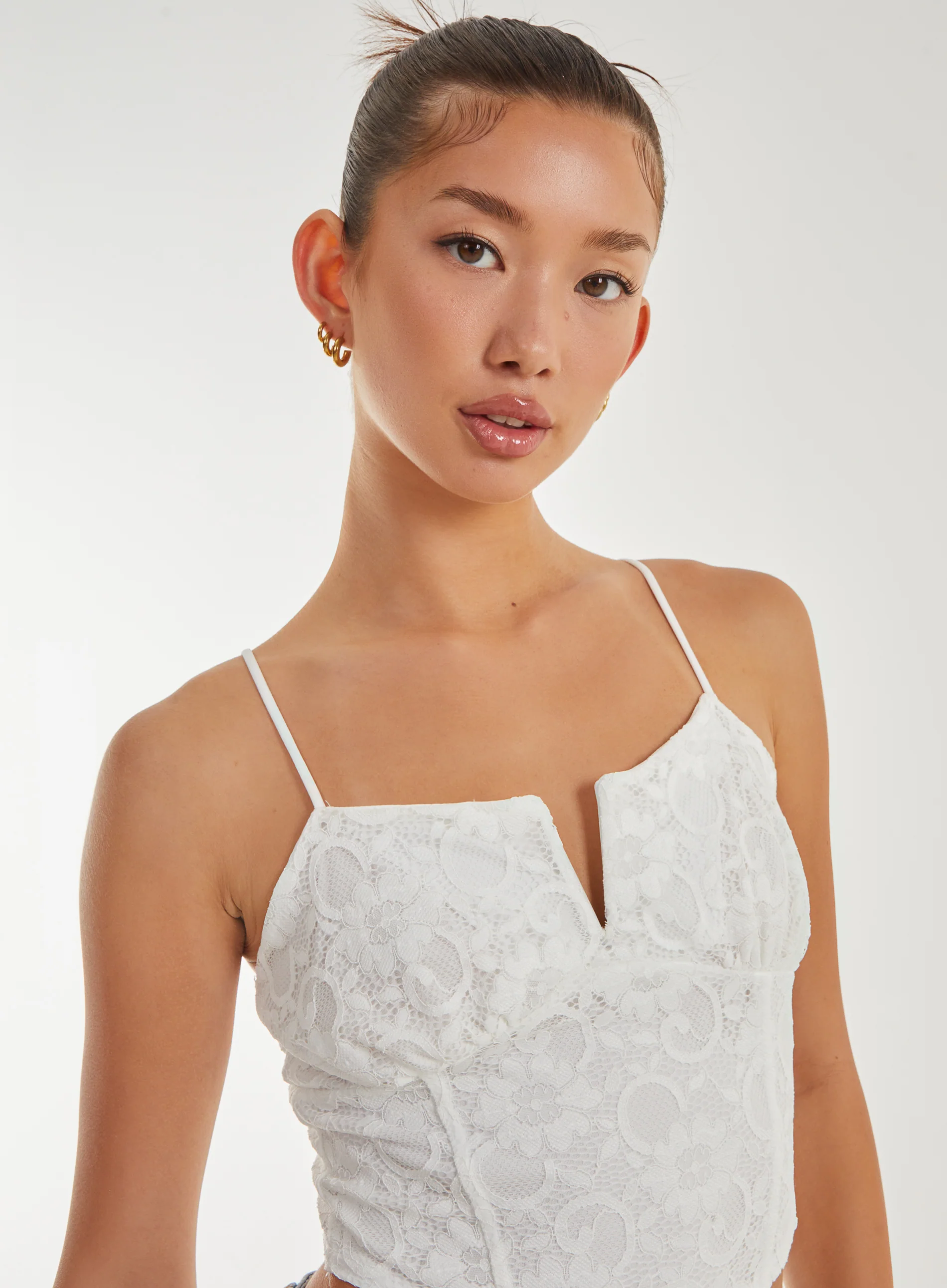 V-Detail Lace Strappy Top - Image 3