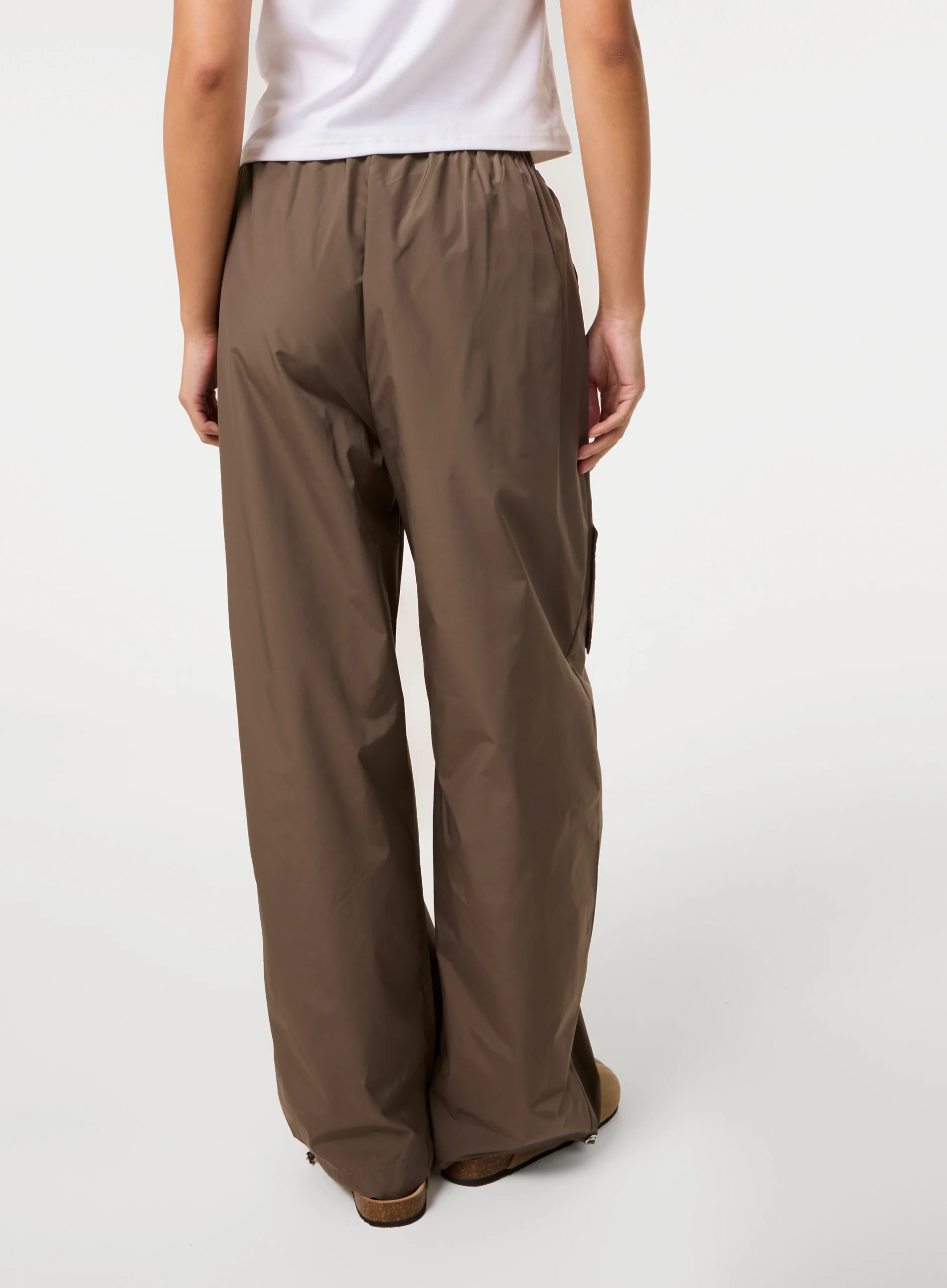 Pocket Detail Wide Leg Cargo Trousers - Image 4