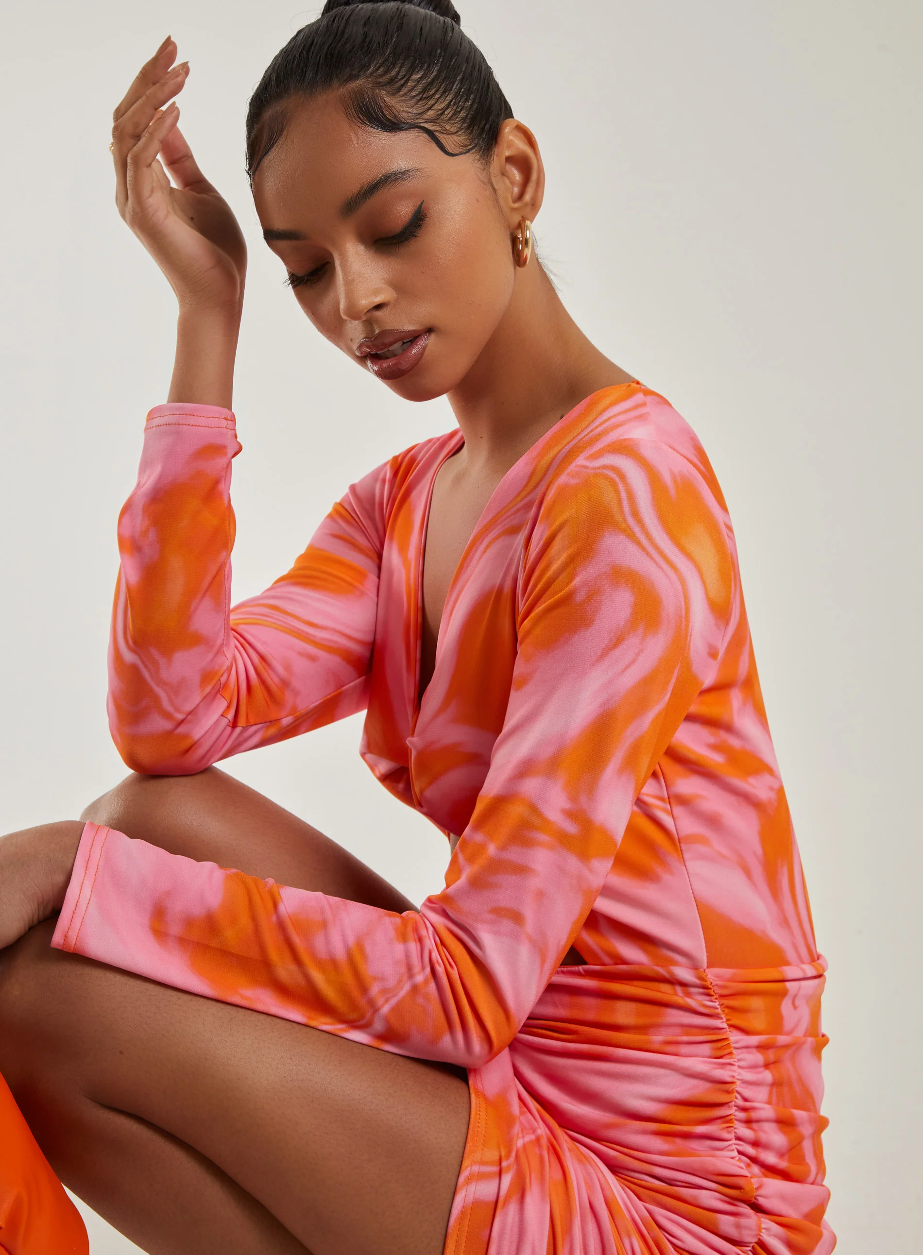 Marble Twist Long Sleeve Cut Out Ruched Mini Dress - Image 5