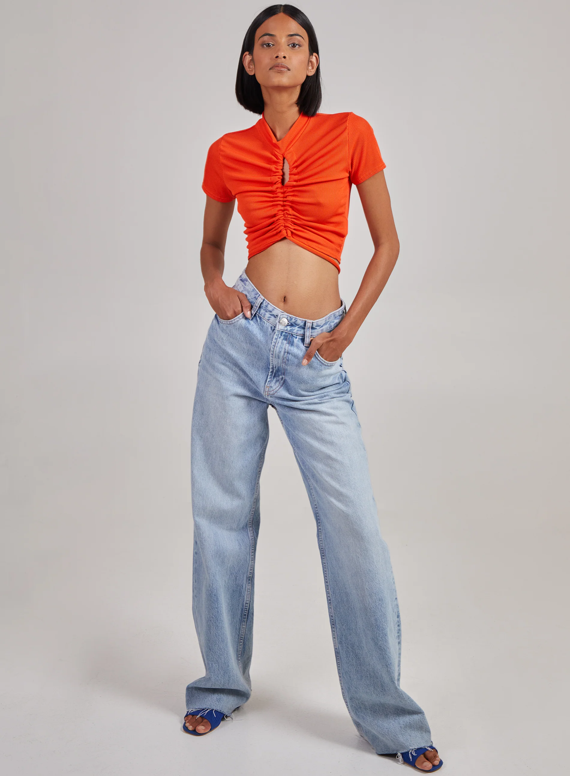 Short Sleeve Gathered Keyhole Ribbed Top - Image 2