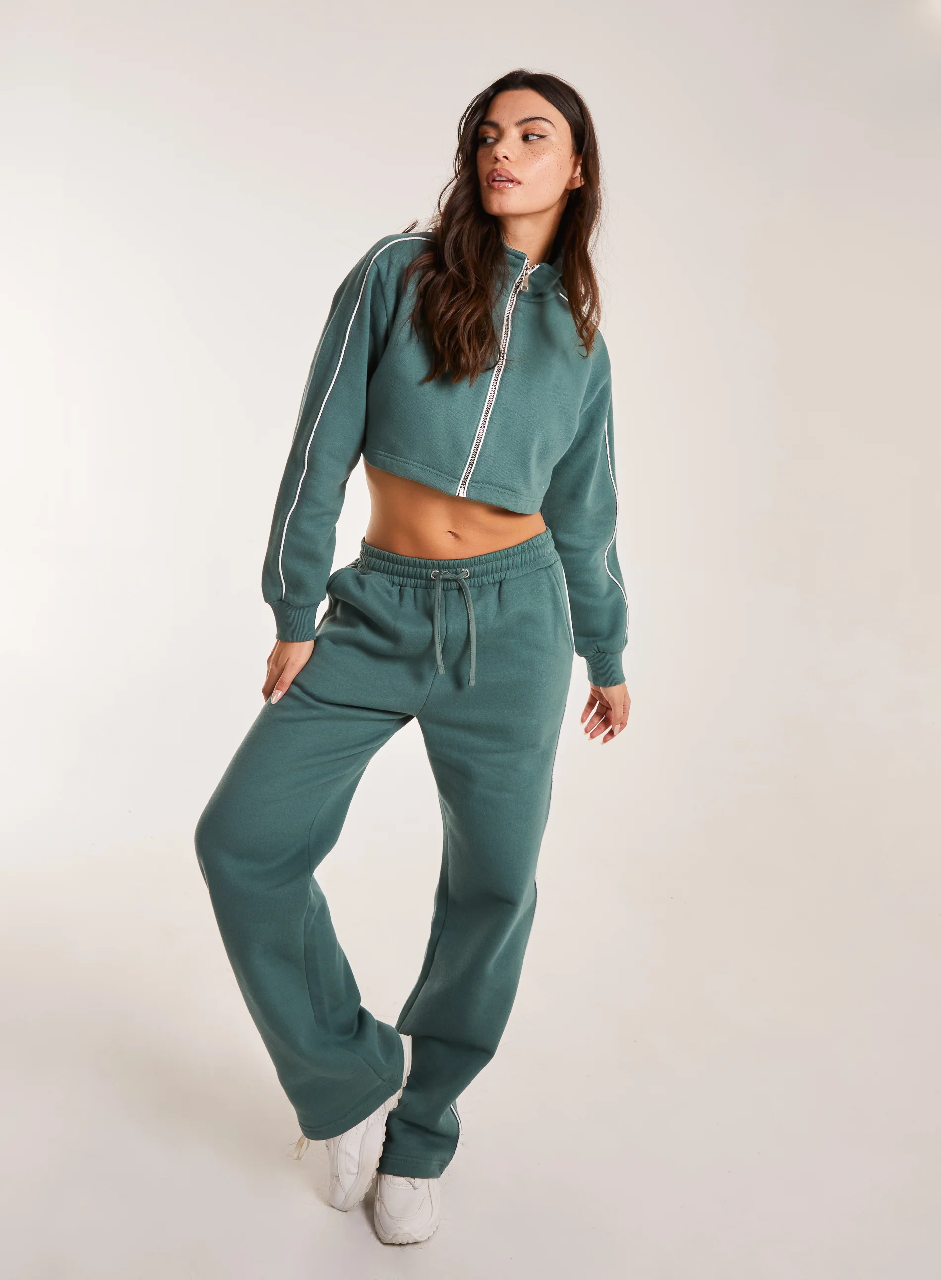 Piping Cropped Zip Up Sweat - Image 3
