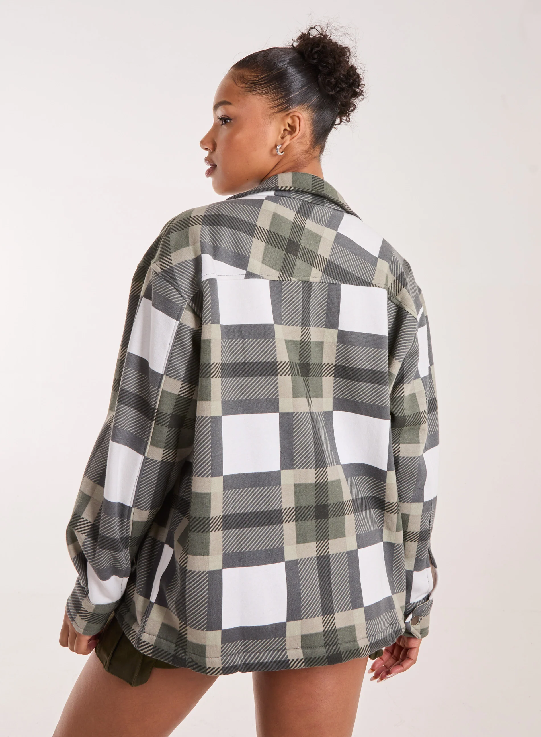 Check Shacket - Image 4