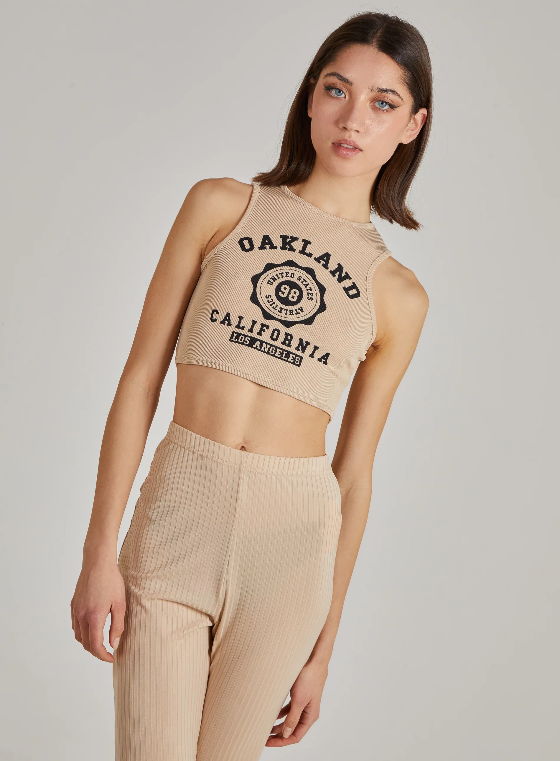 Oakland Ribbed Cropped Vest - Image 2