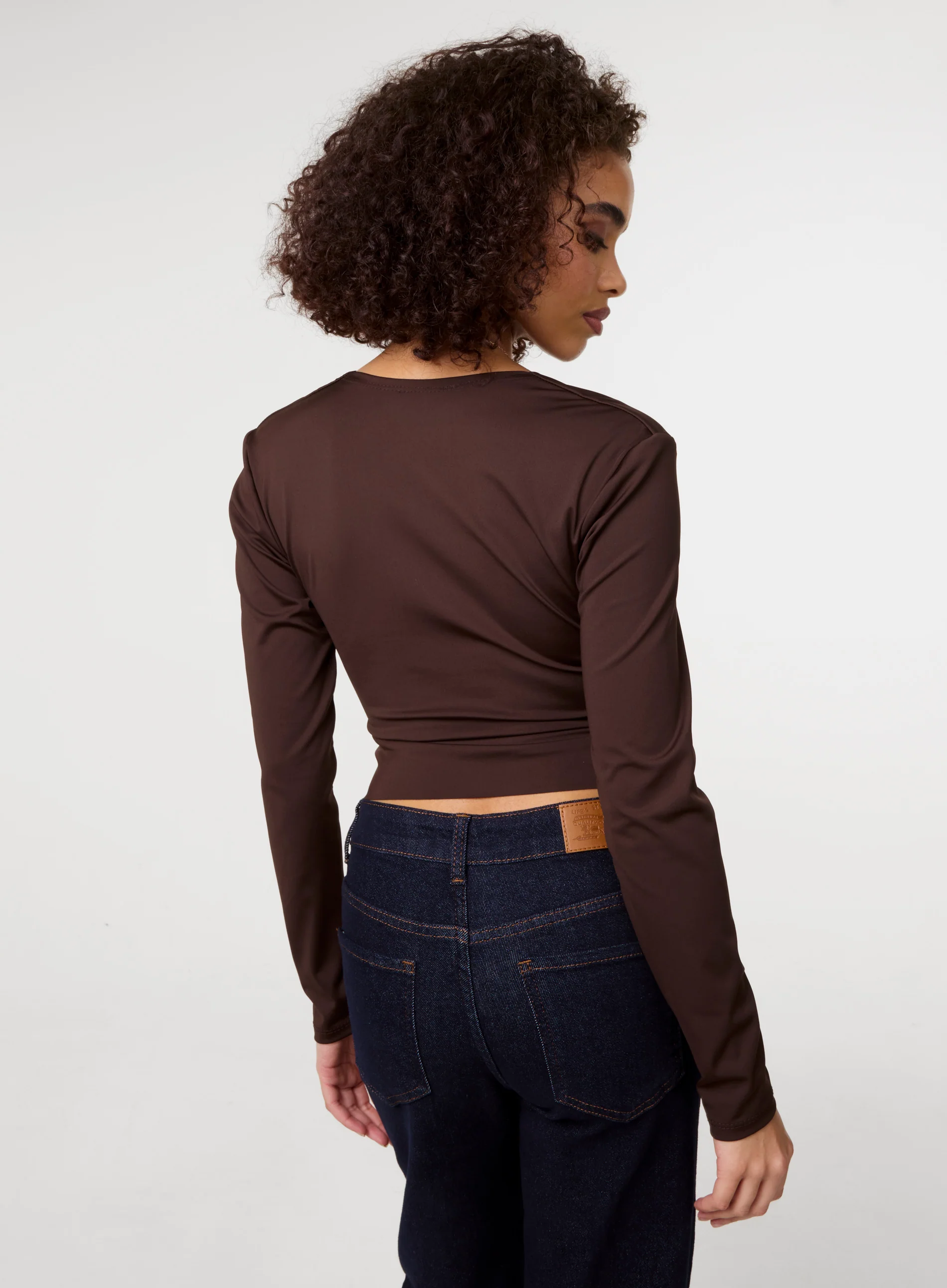 Stretch V Neck Hanky Hem Top - Image 4