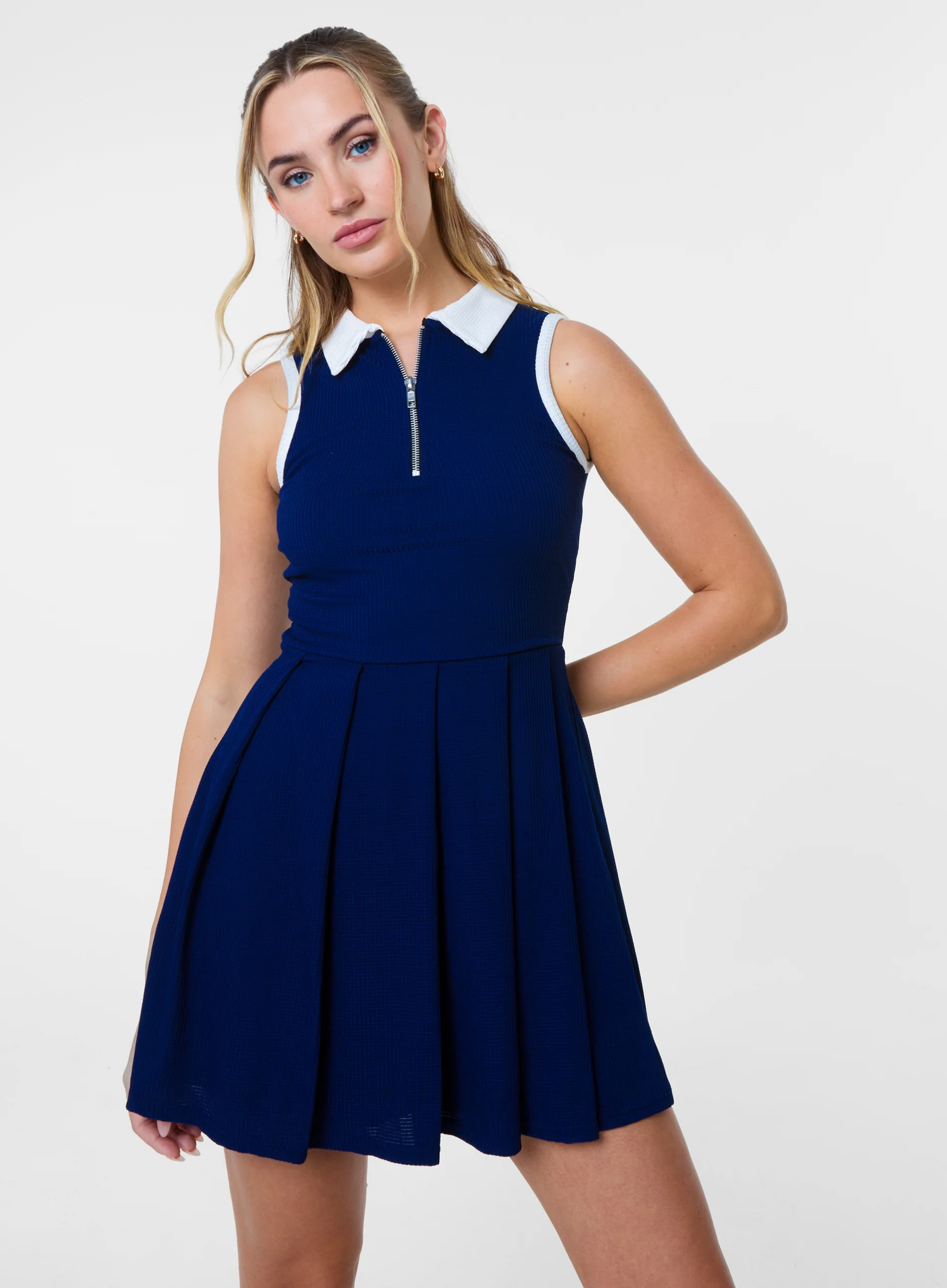 Tennis Dress With Contrast Binding - Image 2
