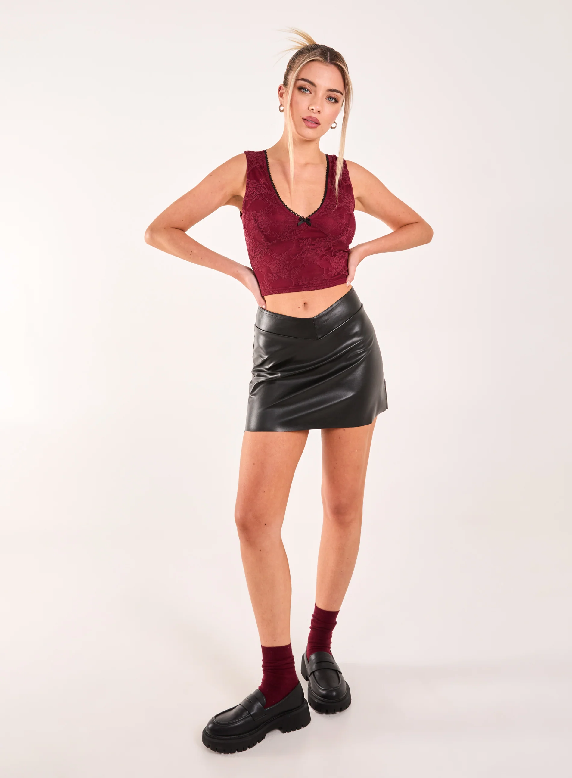 V Neck Lace Crop Top - Image 2